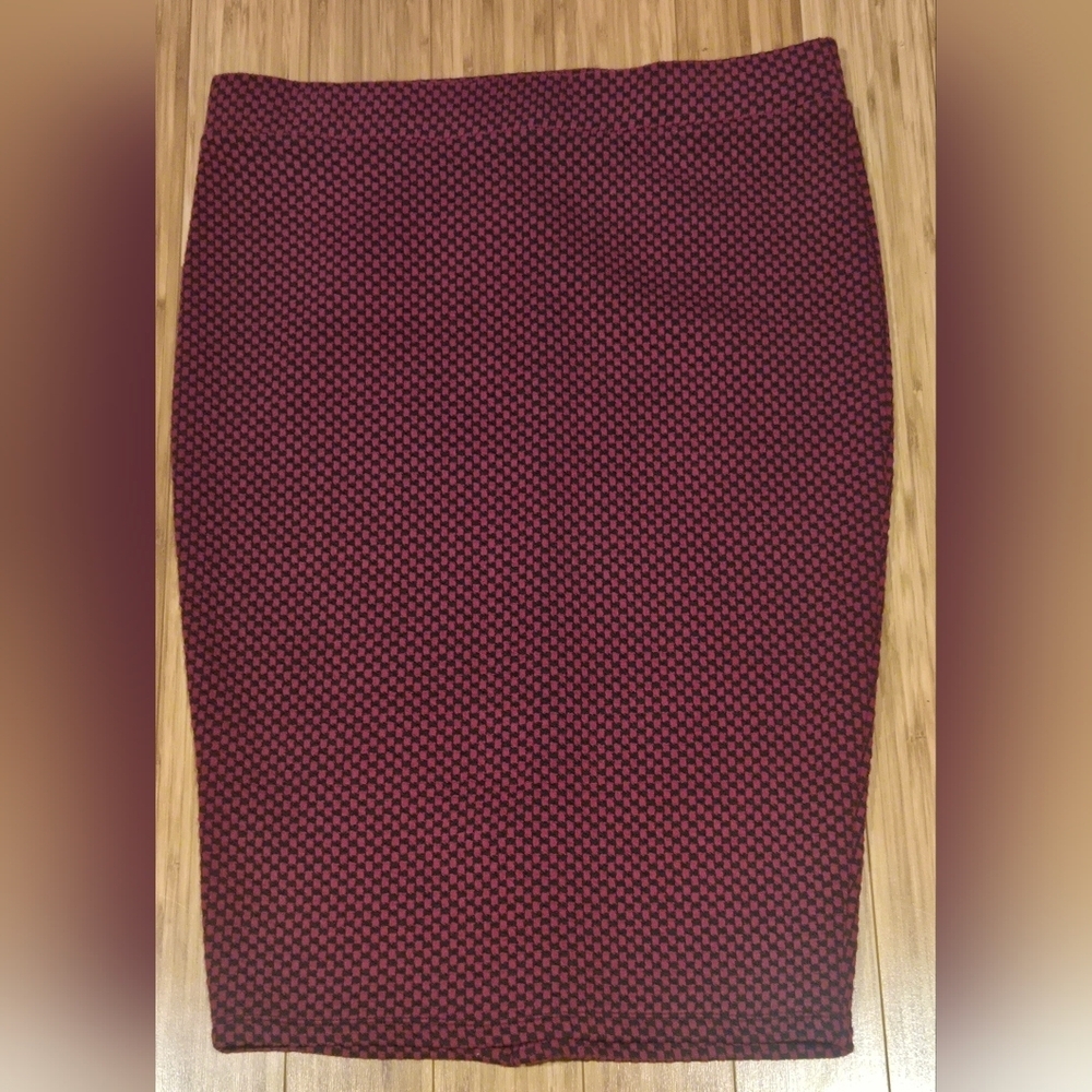 Torrid Classic Red and Black Textured Pencil Skirt